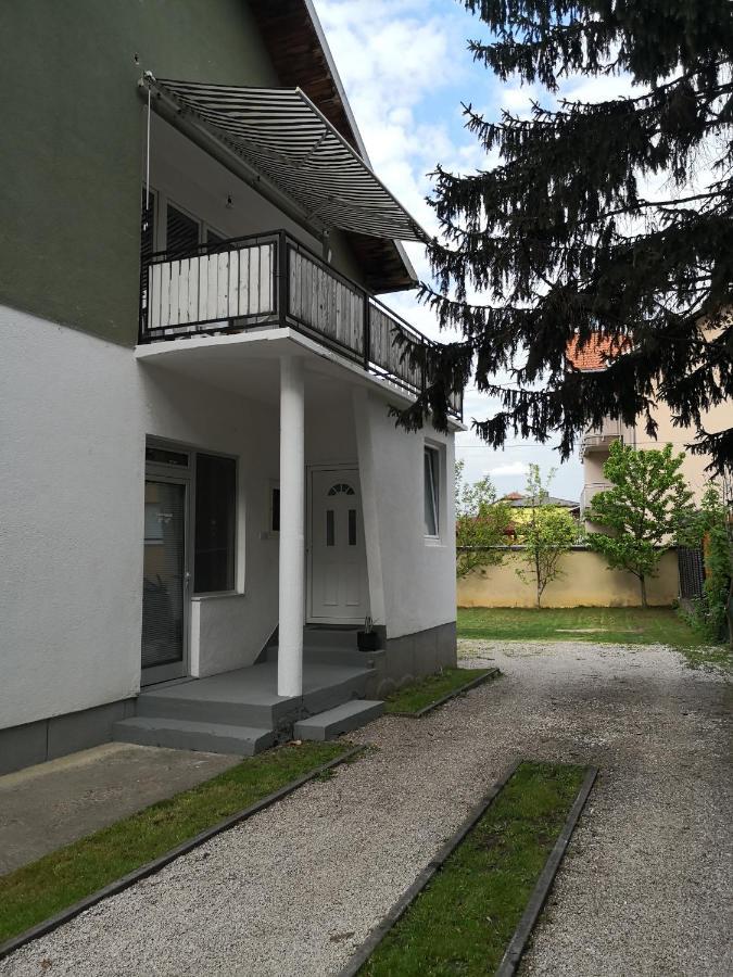 Apartman Sana Lux Leilighet Sanski Most Eksteriør bilde