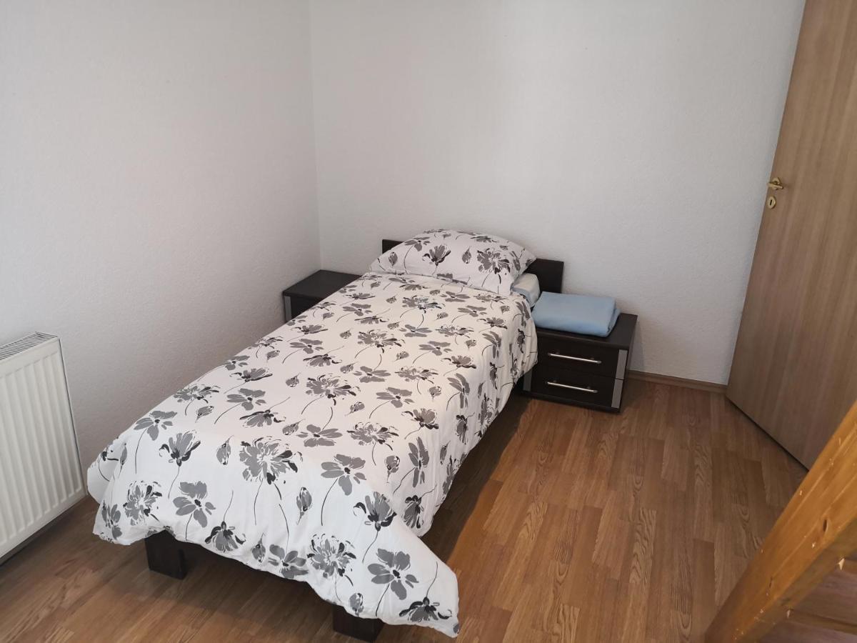 Apartman Sana Lux Leilighet Sanski Most Eksteriør bilde